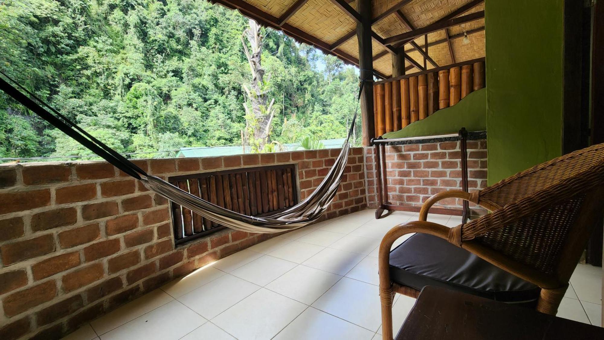 Sam'S Bungalows And Treks Bukit Lawang Exterior foto