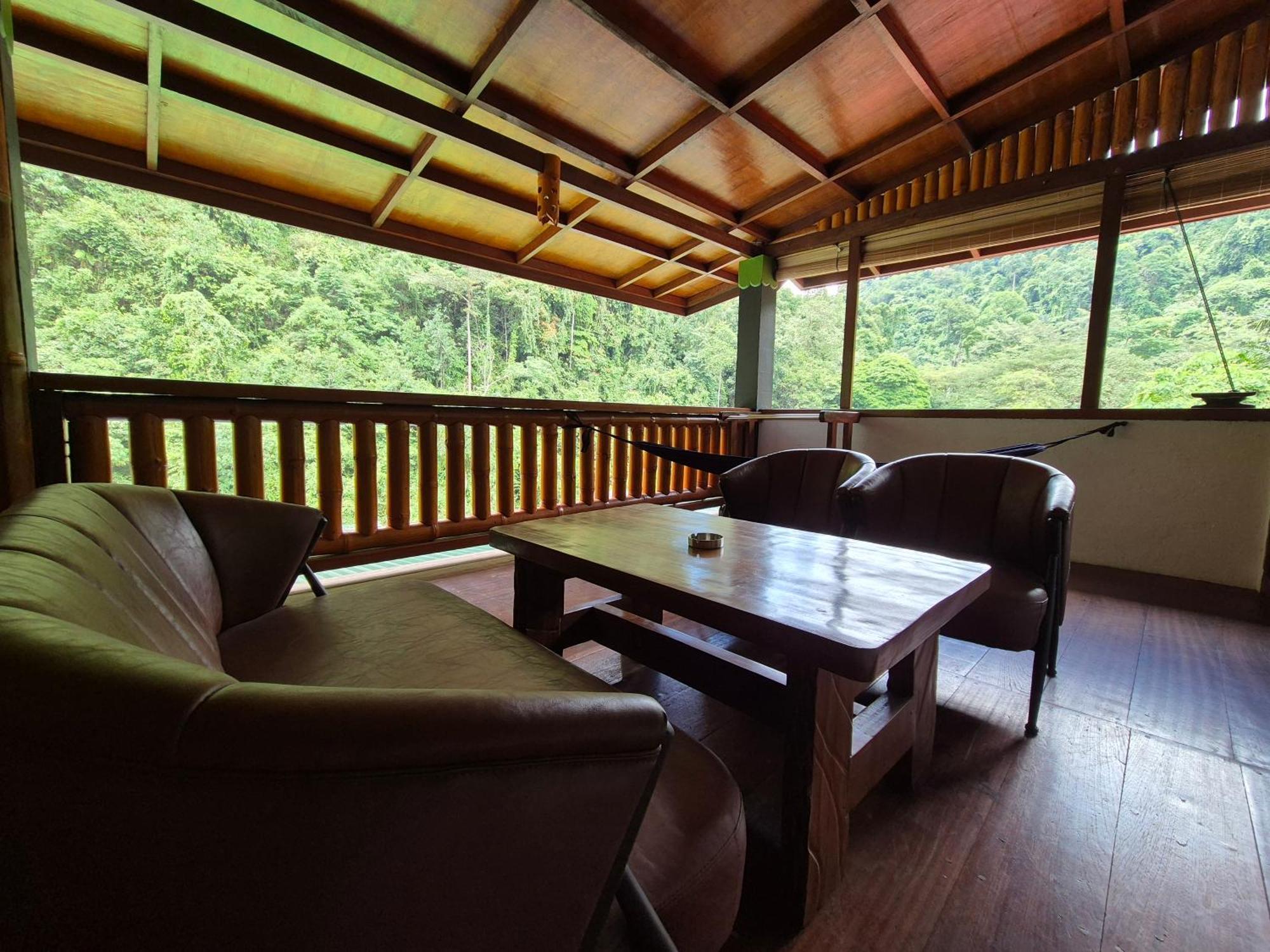 Sam'S Bungalows And Treks Bukit Lawang Exterior foto